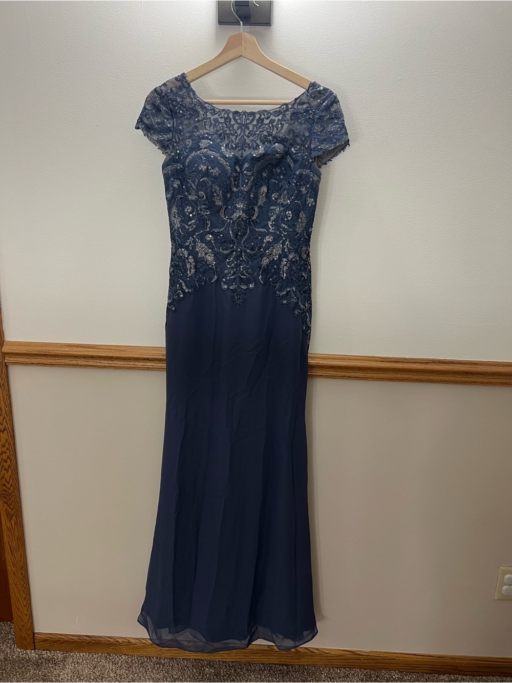 NWT JJ’s House Stormy Mother of the Bride Groom Wedding Maxi Dress size 4